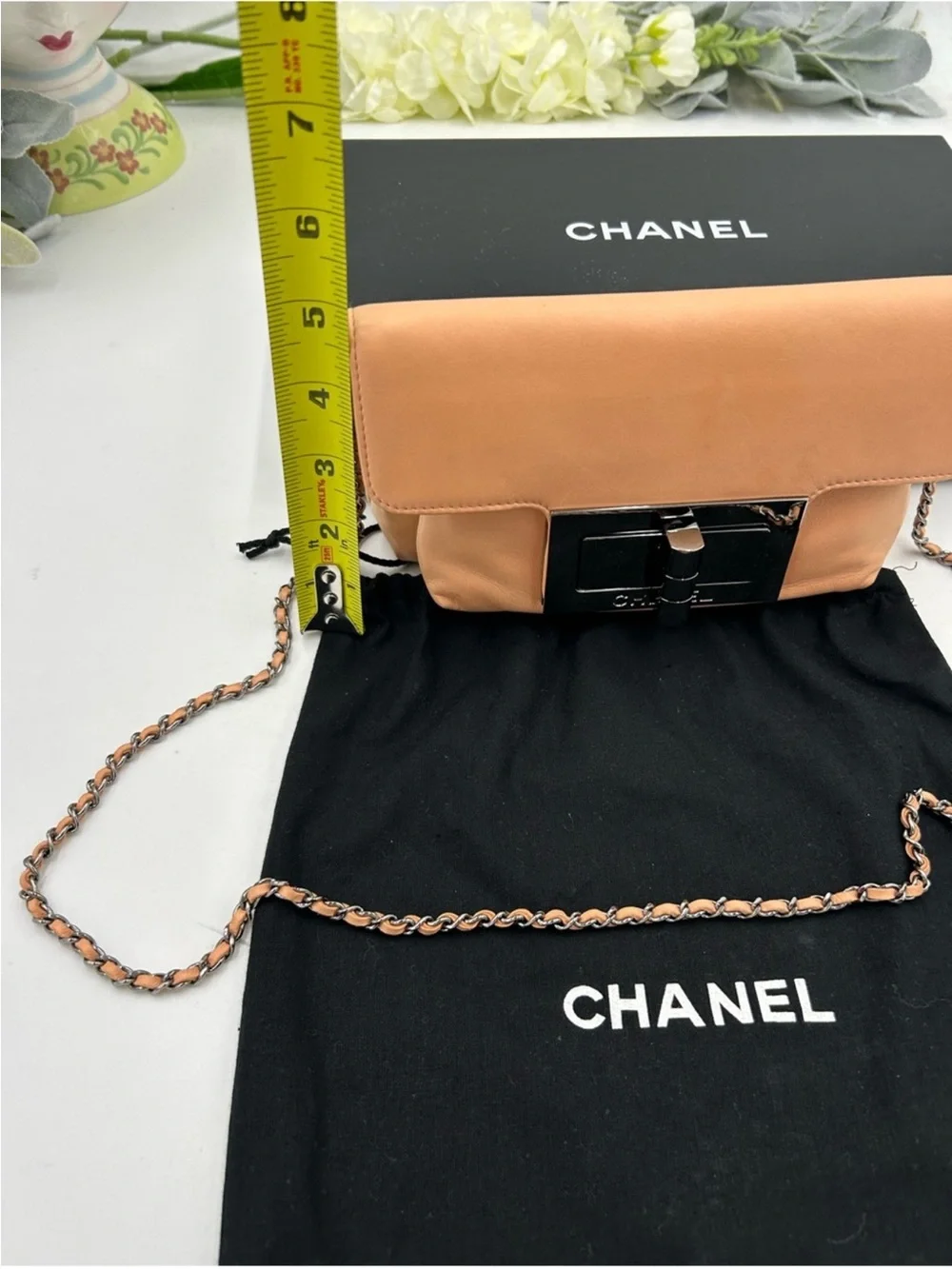 CHANEL authentic crossbody